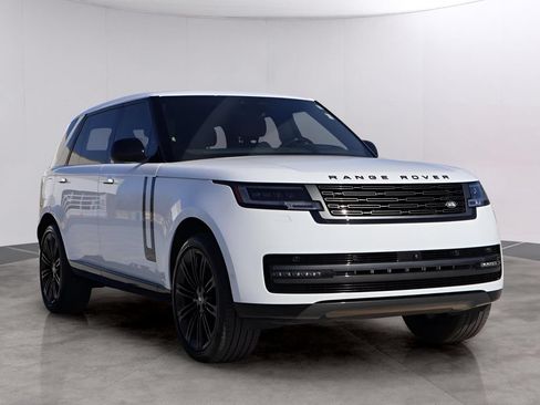 Used 2025 Land Rover Range Rover Long Wheelbase SE AWD/4WD image 3