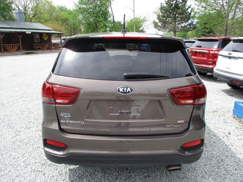 Used 2020 Kia Sorento LX AWD/4WD image 4