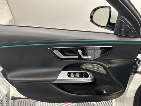 Used 2025 Mercedes-Benz E 350 4MATIC Sedan image 15