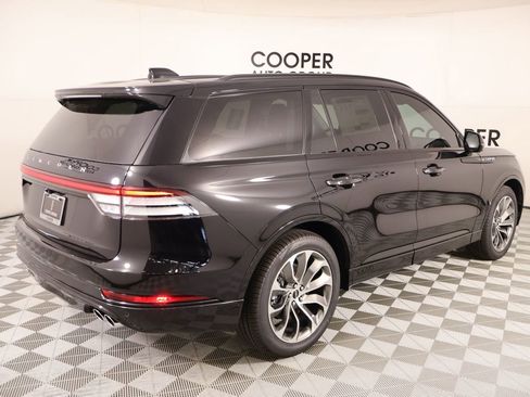 New 2026 Lincoln Aviator 2WD w/ Jet Appearance Package image 23