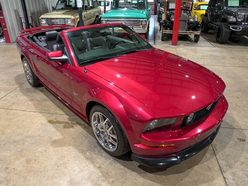 Used 2005 Ford Mustang GT Premium RWD image 14