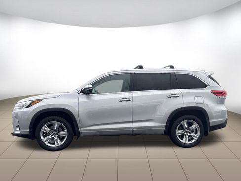 Used 2019 Toyota Highlander Limited AWD/4WD image 4