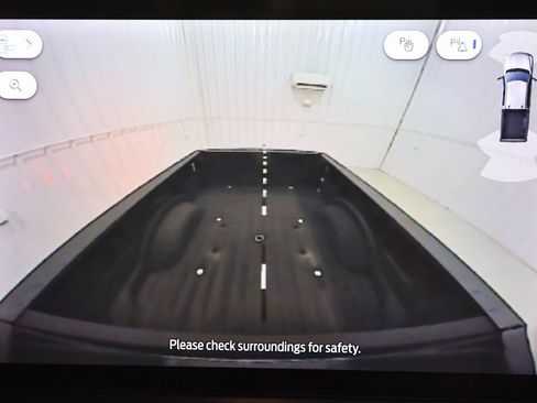 Certified 2026 Ford F350 Platinum w/ Platinum Plus Package image 33