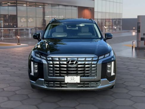 Used 2023 Hyundai Palisade Calligraphy FWD image 9