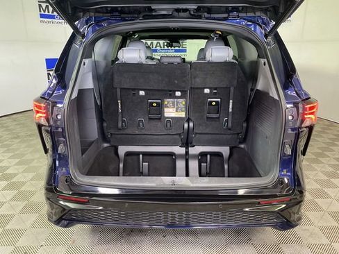 Used 2021 Toyota Sienna XSE image 32