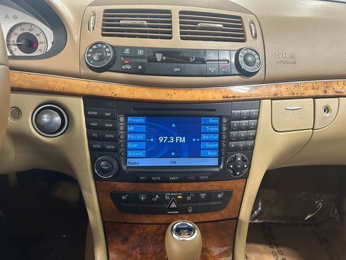 Used 2008 Mercedes-Benz E 350 Sedan image 15