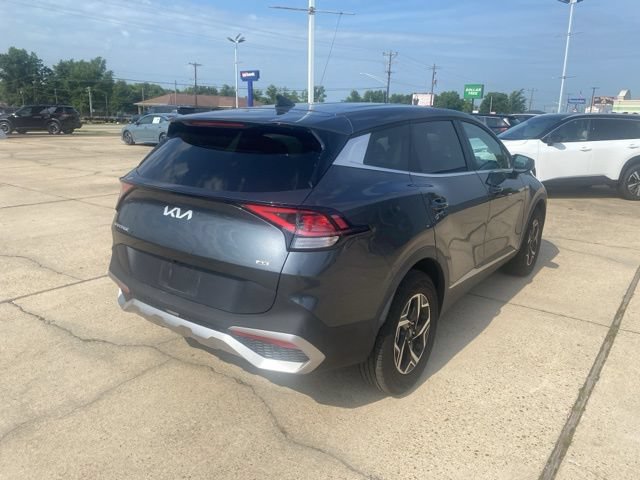 Used 2024 Kia Sportage LX AWD/4WD image 6