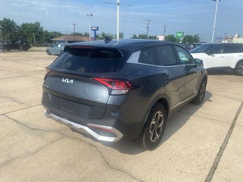 Used 2024 Kia Sportage LX image 6