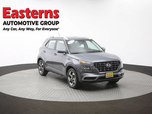 Used 2025 Hyundai Venue SEL FWD image 49