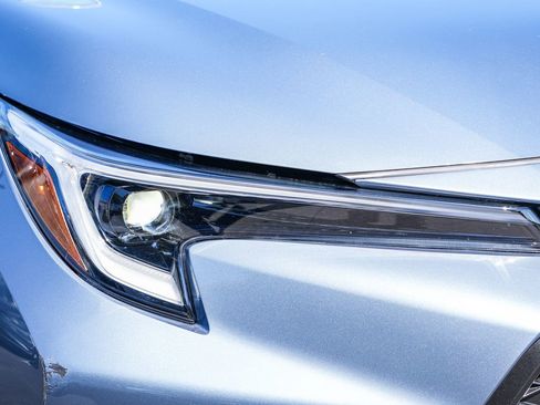 Certified 2025 Toyota Corolla SE image 4