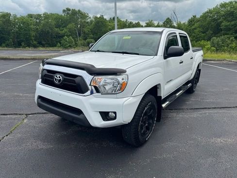 Used 2015 Toyota Tacoma 4x4 Double Cab w/ TRD Off-Road Package image 7