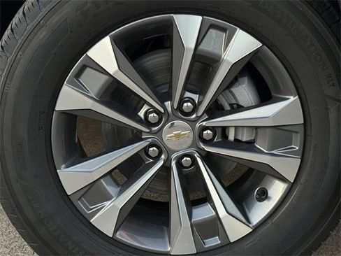 New 2026 Chevrolet Equinox LT image 9