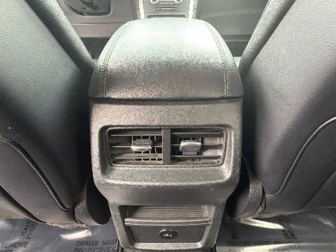 Used 2024 Ford Edge SEL image 25