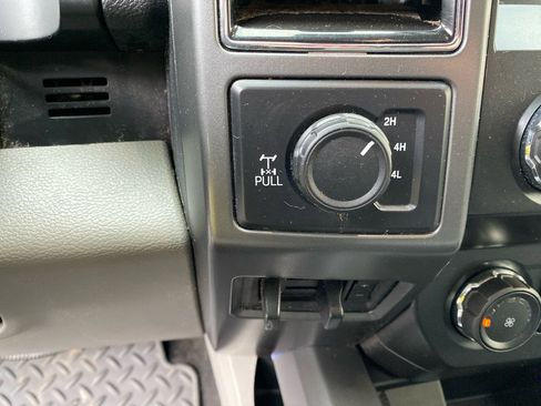 Used 2019 Ford F250 XLT w/ Snow Plow Prep Package image 13