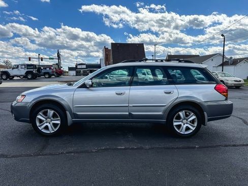 Used 2007 Subaru Outback 2.5XT Limited image 4