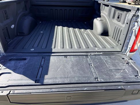 Used 2021 Ford F150 Lariat w/ Max Trailer Tow Package image 23