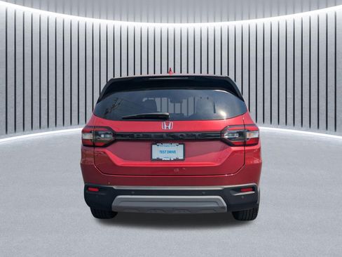 Certified 2025 Honda Pilot EX-L image 6