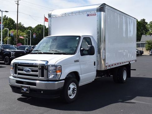 New 2025 Ford E-350 and Econoline 350 Super Duty w/ Driver's Safety Package image 15