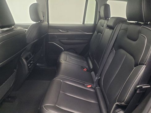 Used 2023 Jeep Grand Cherokee 4WD 4xe image 18