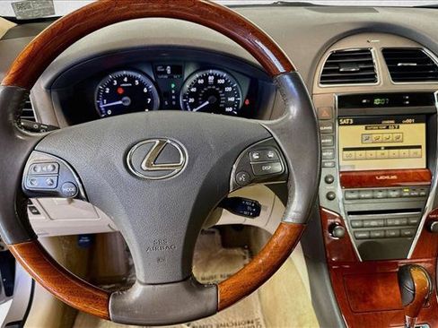 Used 2011 Lexus ES 350 FWD image 11