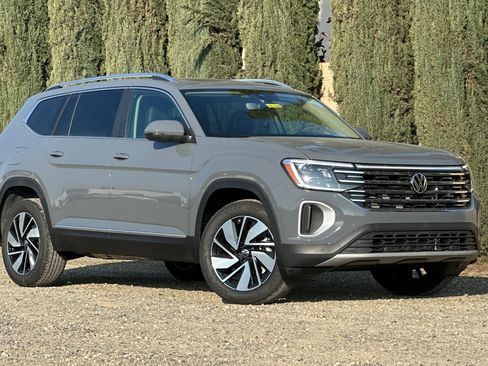 New 2026 Volkswagen Atlas SEL image 2