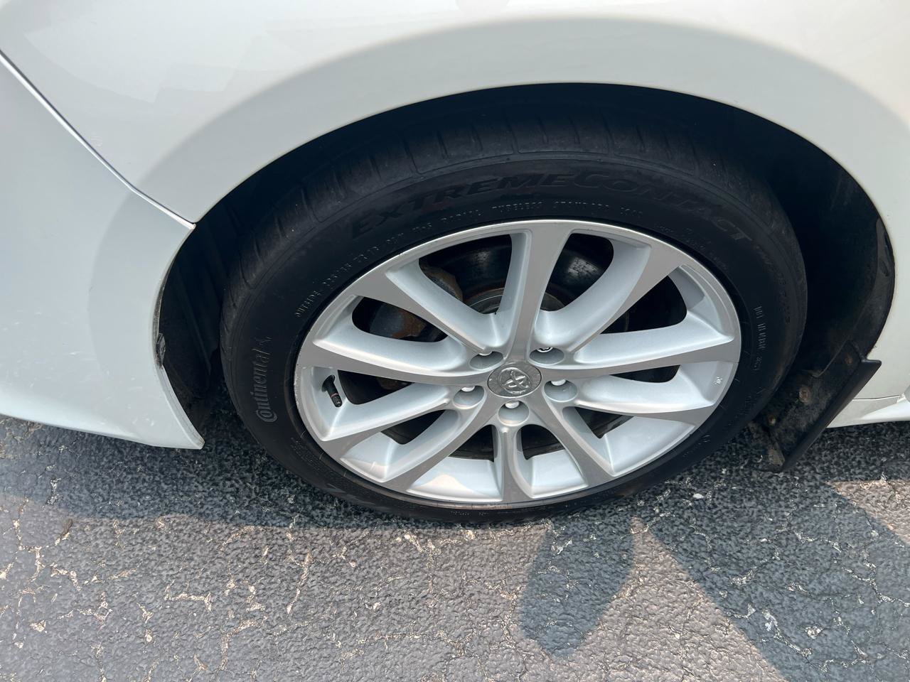 Used 2014 Toyota Avalon Limited FWD image 23