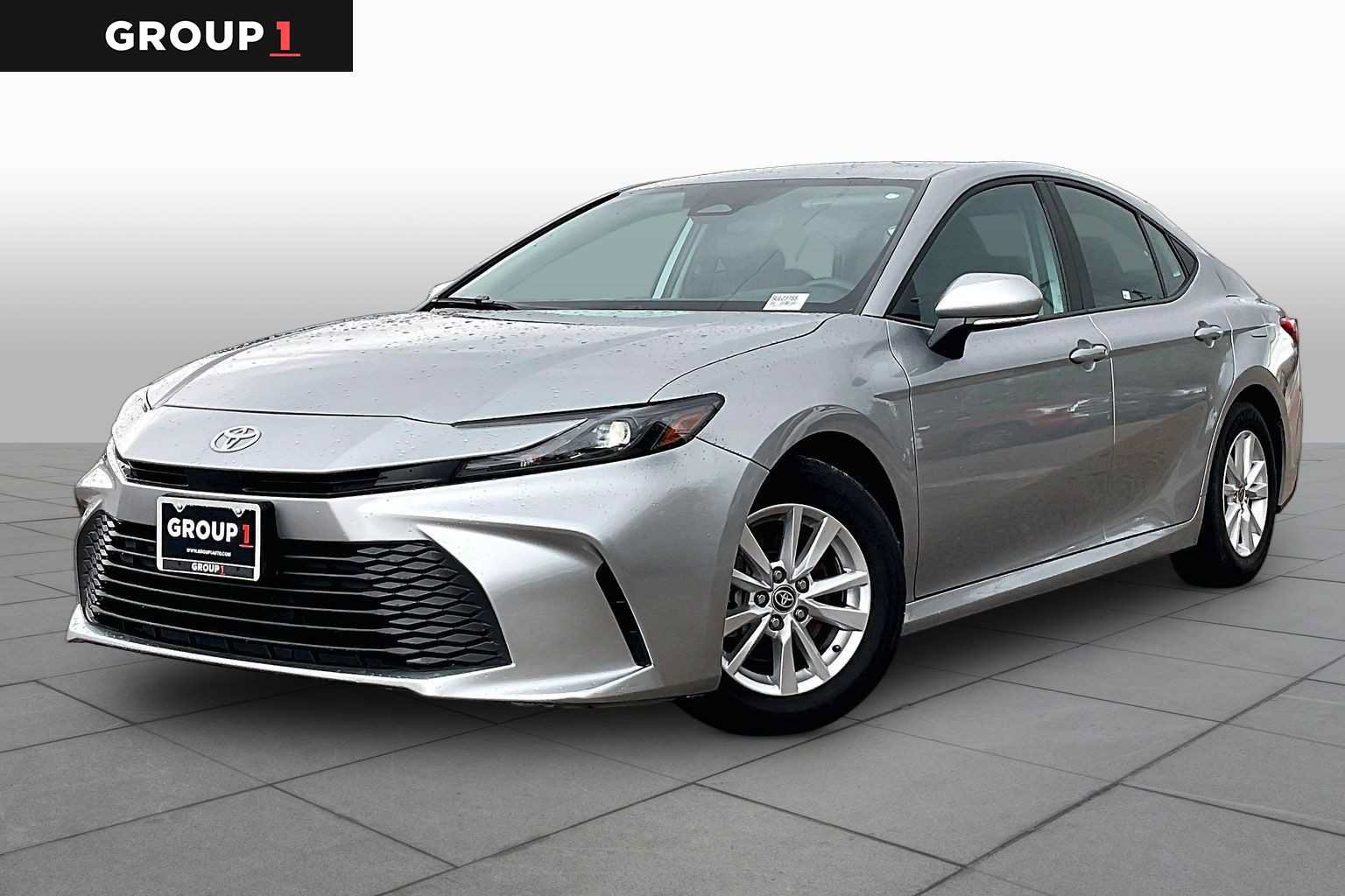 Used 2025 Toyota Camry LE FWD image 1