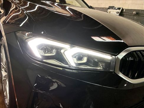 Certified 2025 BMW 330i Sedan image 29