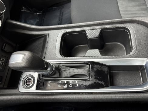Used 2024 Nissan Sentra SV FWD image 29