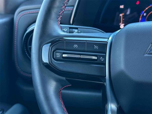 Used 2023 Chevrolet Colorado Z71 w/ Z71 Convenience Package 2 image 27