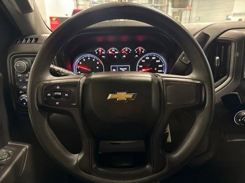 Used 2019 Chevrolet Silverado 1500 Custom w/ Custom Value Package image 18