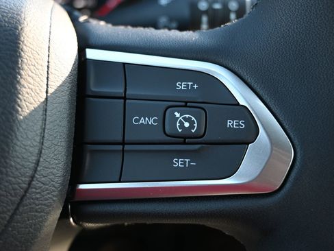 New 2026 Jeep Compass Latitude image 11