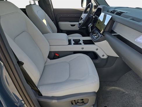 New 2026 Land Rover Defender 110 S image 10