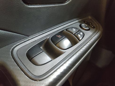 Used 2025 Nissan Versa S w/ Trunk Package FWD image 27
