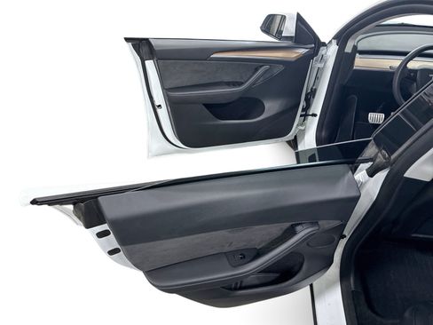 Certified 2023 Tesla Model Y Performance AWD/4WD image 10