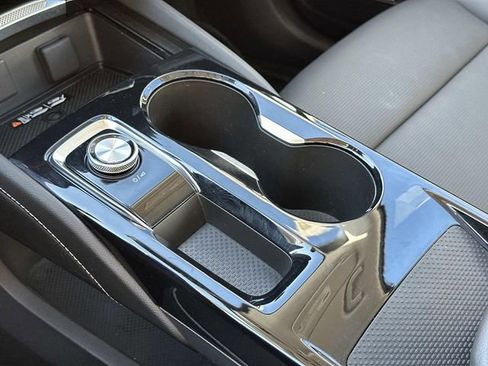 Used 2024 Buick Envision Avenir AWD/4WD image 31