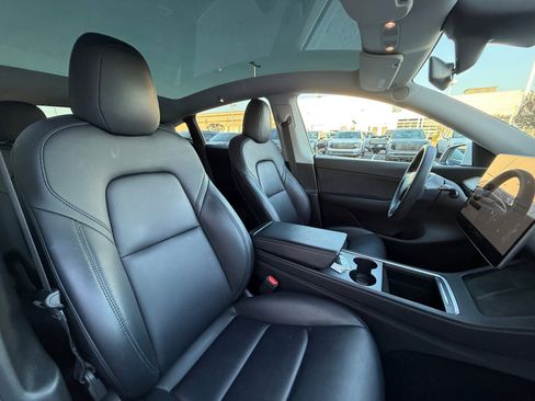 Used 2022 Tesla Model Y Performance image 19