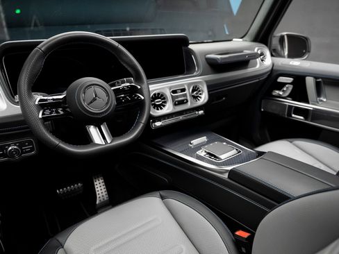 Used 2025 Mercedes-Benz G 580 w/ EQ Technology image 2