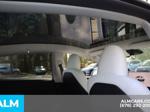 Used 2024 Tesla Model Y Performance image 23