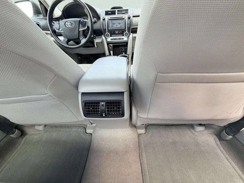Used 2012 Toyota Camry XLE FWD image 25