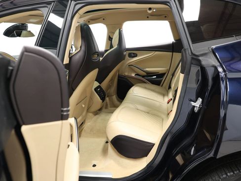 Used 2021 Aston Martin DBX image 52