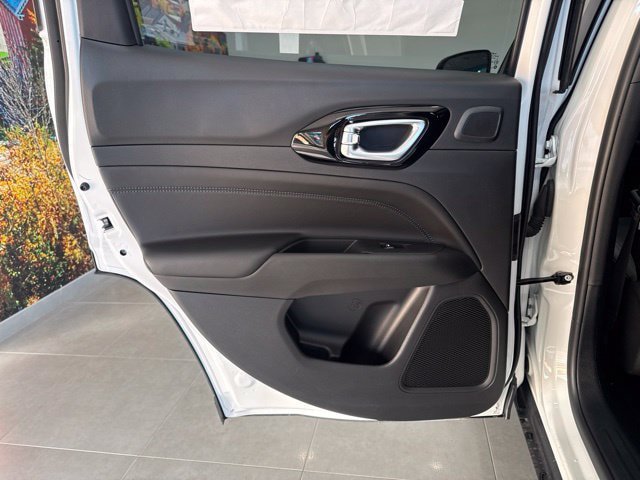 New 2026 Jeep Compass Limited w/ Sun, Sound & Navigation Group AWD/4WD image 38