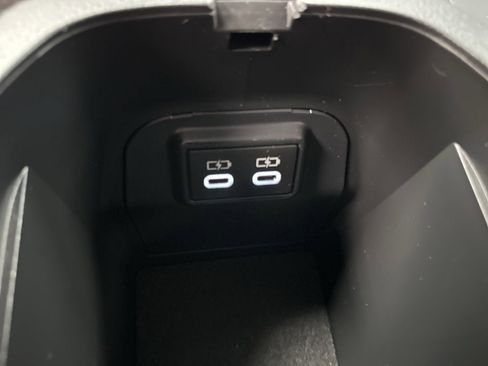 Used 2024 Toyota RAV4 Adventure image 32