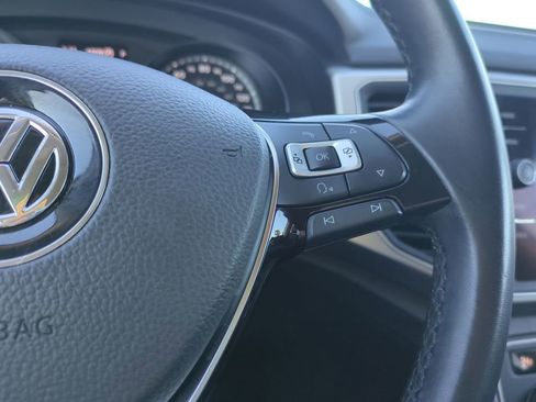 Used 2018 Volkswagen Atlas SE image 32