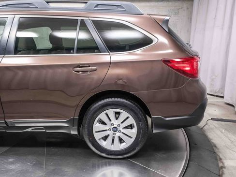 Used 2019 Subaru Outback 2.5i Premium AWD/4WD image 8