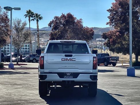 New 2026 GMC Sierra 2500 Denali w/ Denali Reserve Package AWD/4WD image 14