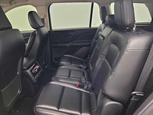 Used 2021 Lincoln Aviator 2WD w/ Elements Package image 18