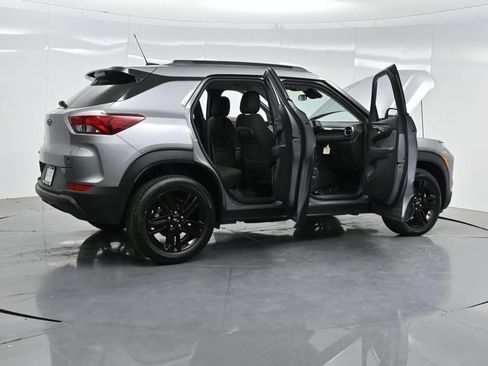 Used 2026 Chevrolet TrailBlazer LT FWD image 4