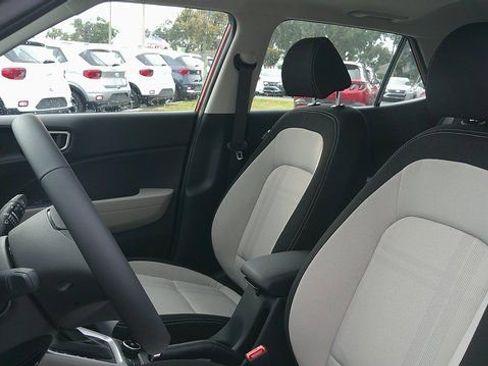 New 2026 Hyundai Venue SEL FWD image 6
