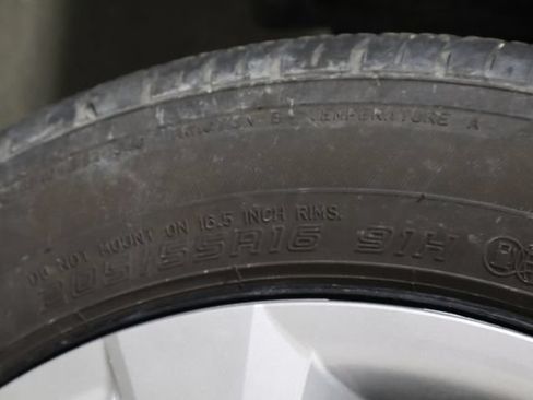 Used 2025 Toyota Corolla LE FWD image 34